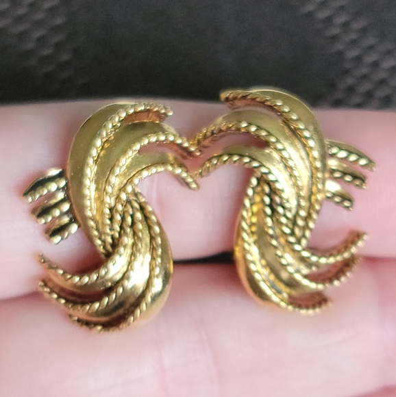 Vtg Butler for FAC (Fifth Avenue Collection) Clip-On Earrings - Picture 3 of 7